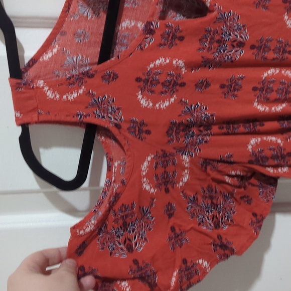 St johns bay open shoulder red top - Picture 2 of 3